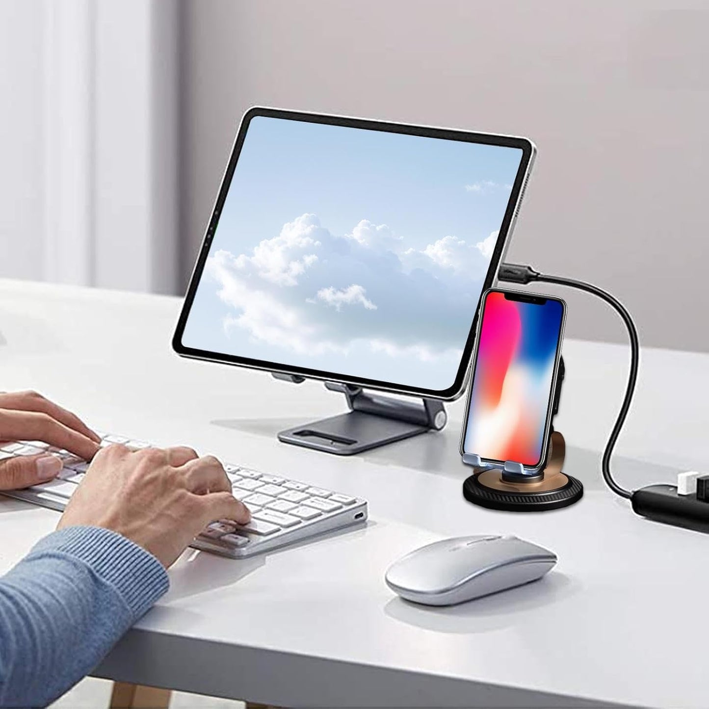 Soporte Celular con Parlante Amplificador – Combina sonido HD y ajuste 360° para ver, escuchar y crear sin límites.